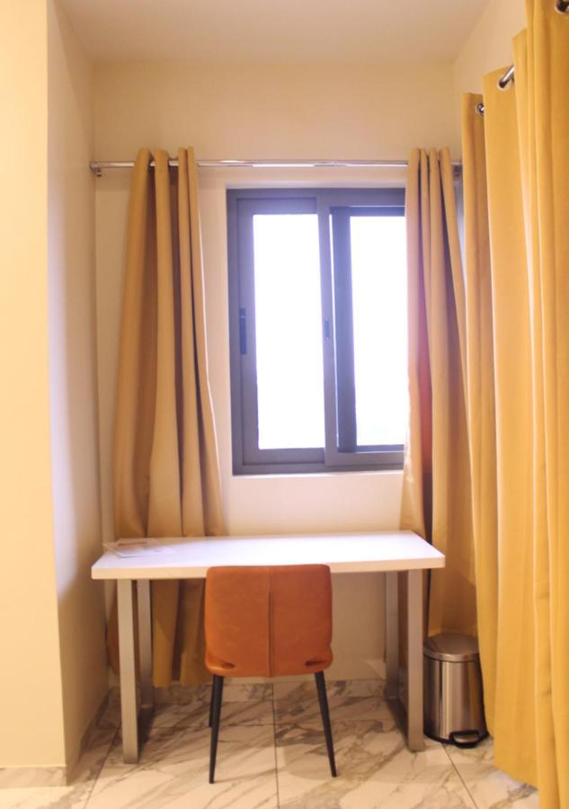 Ixoras Hotel Lemba Кіншаса Екстер'єр фото